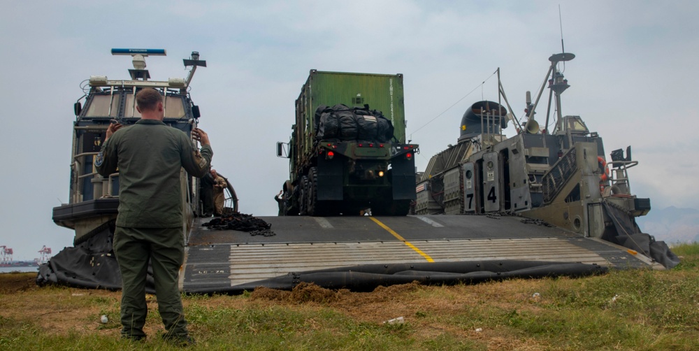 Makin Island Conducts LCAC Operations for Balikatan 23