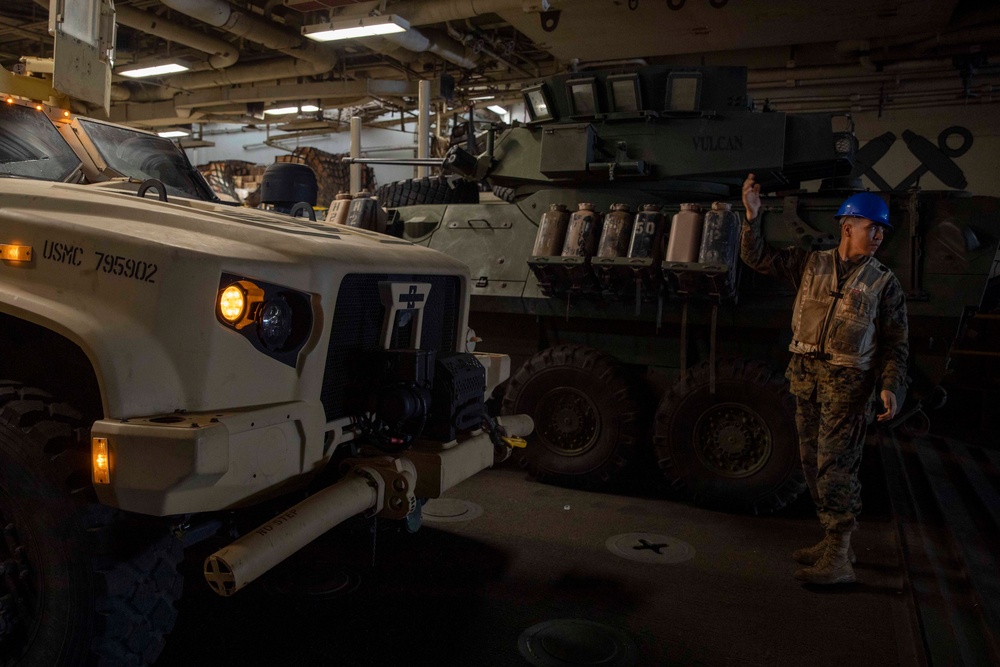 Makin Island Conducts LCAC Operations for Balikatan 23