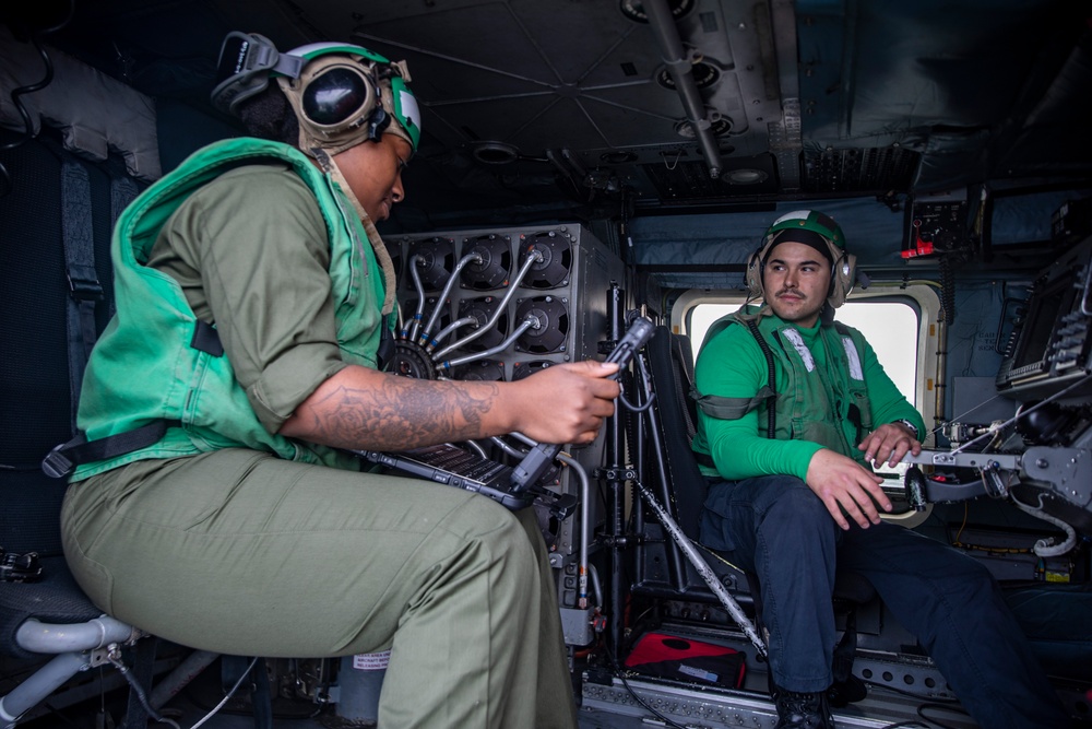 Sailors Conduct Flight Operations Aboard USS John Finn (DDG 113)