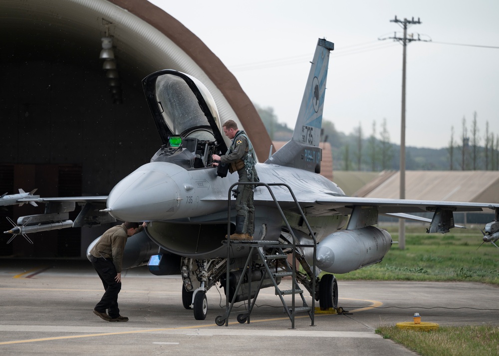 8th Fighter Wing F-16s arrive for Korea Flying Training 2023