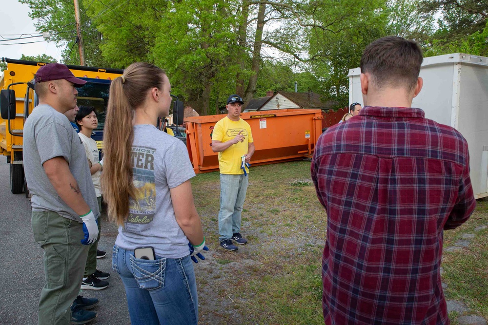 Marines Volunteer for Veteran Yard Cleanup