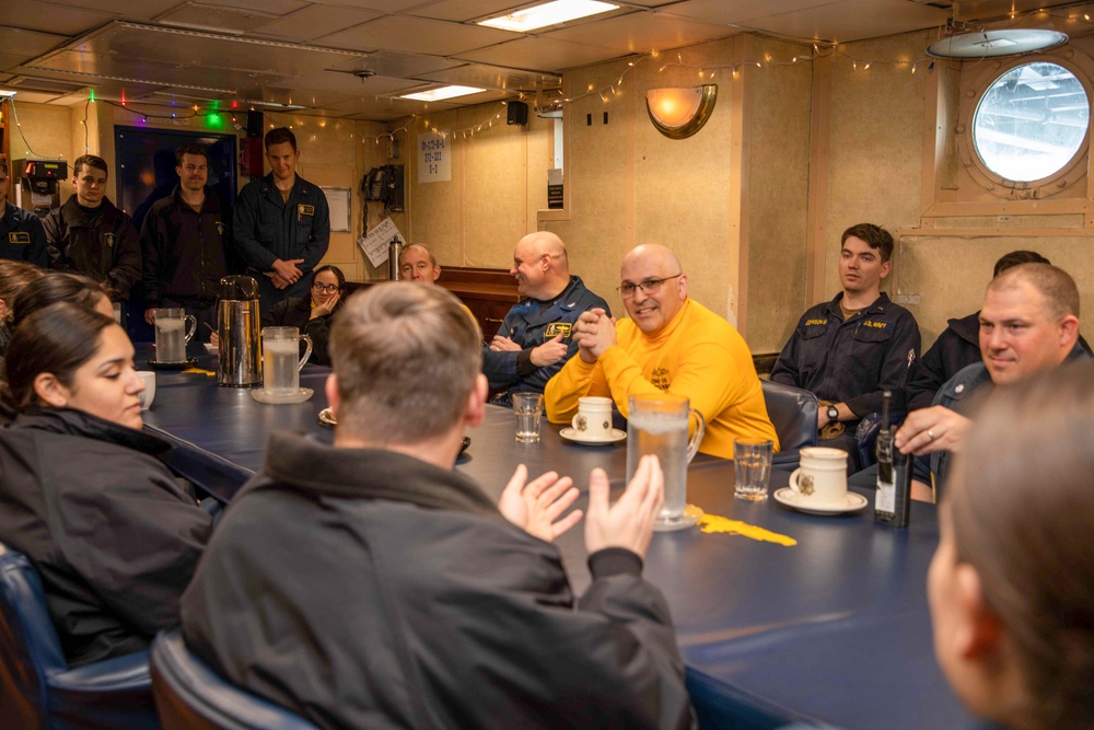 Rear Adm. Dennis Velez Visits USS Leyte Gulf (CG 55)