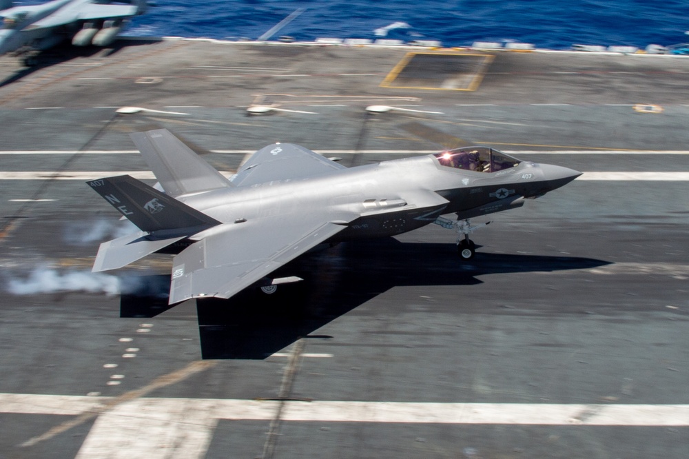 USS Carl Vinson (CVN 70) Conducts Flight Operations