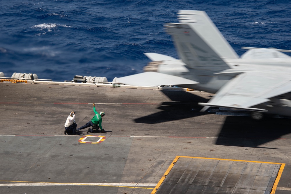 USS Carl Vinson (CVN 70) Conducts Flight Operations