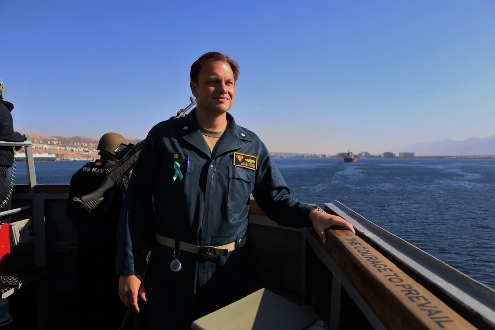 USS Paul Hamilton Departs Eilat, Israel