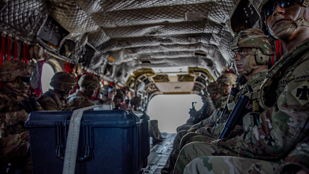 Task Force Tomahawk conducts air assault training