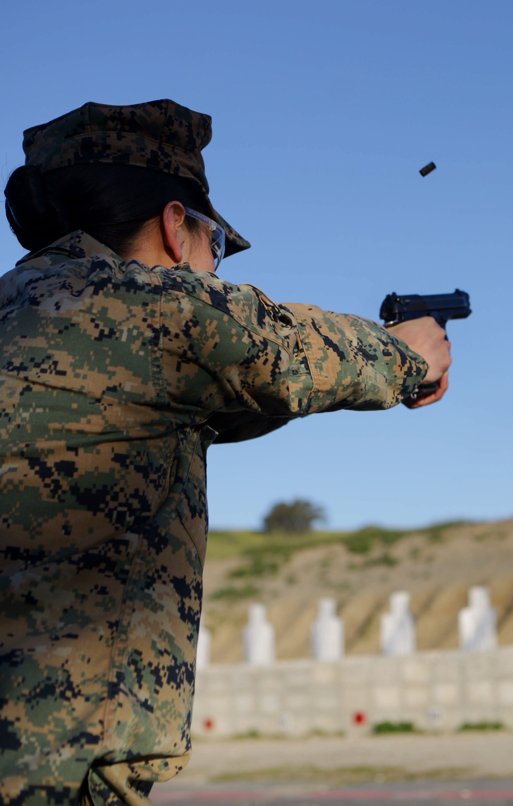 I MEF Marines conduct Pistol Qualification