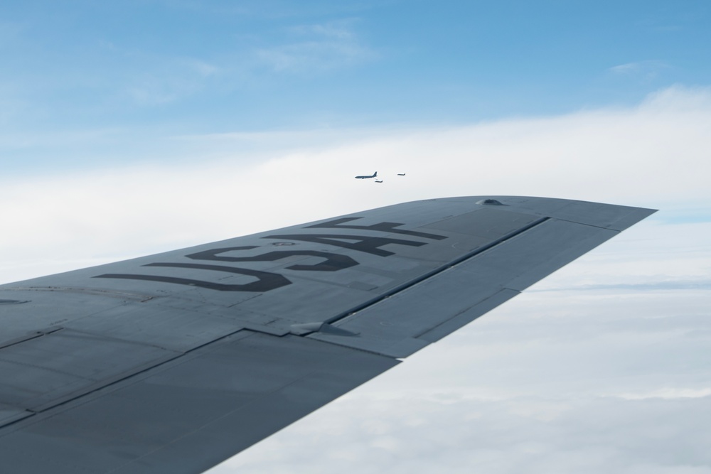 355th FS refuels over the Pacific