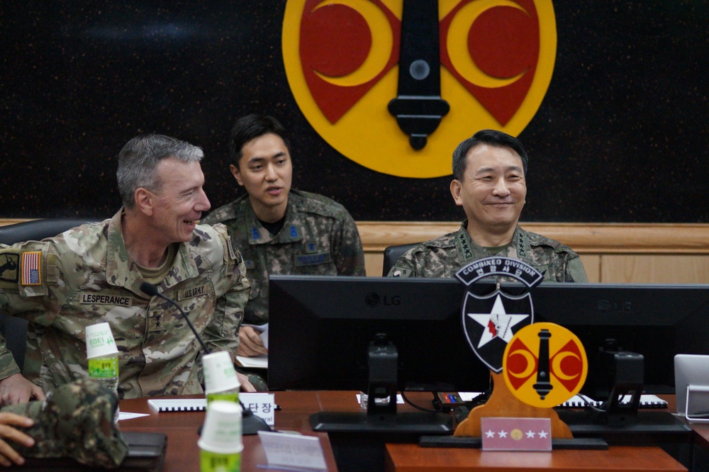 Maj. Gen. David Lesperance Briefs Gen. Kim Seung-kyum