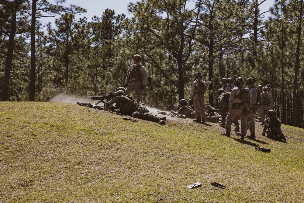 ‘Apache’ Marines conduct live-fire exercise