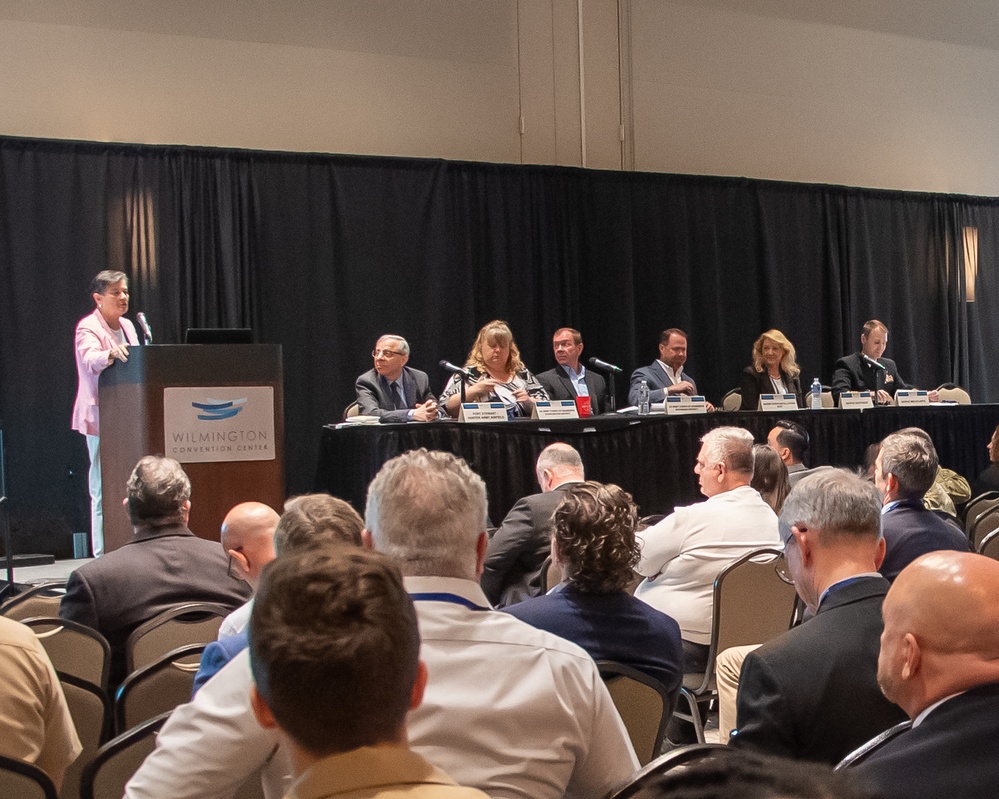NAVFAC leaders across Southeast region attend conference with industry partners, discuss upcoming work and communication