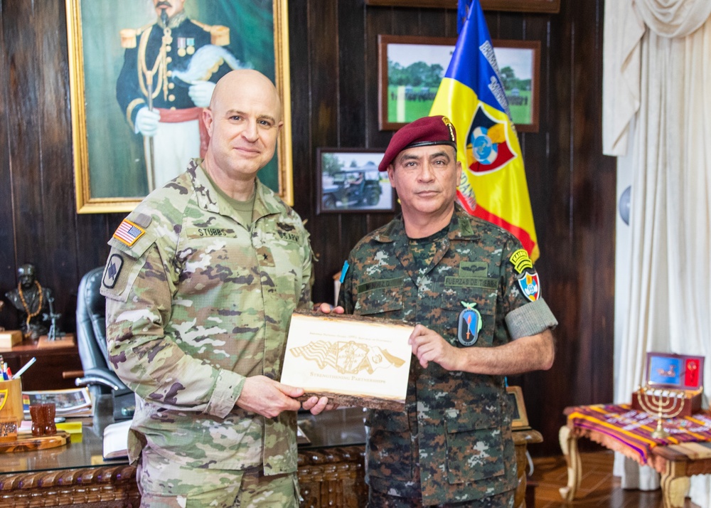 Ark. TAG Visits Commander of Military Brigade Mariscal Zabala