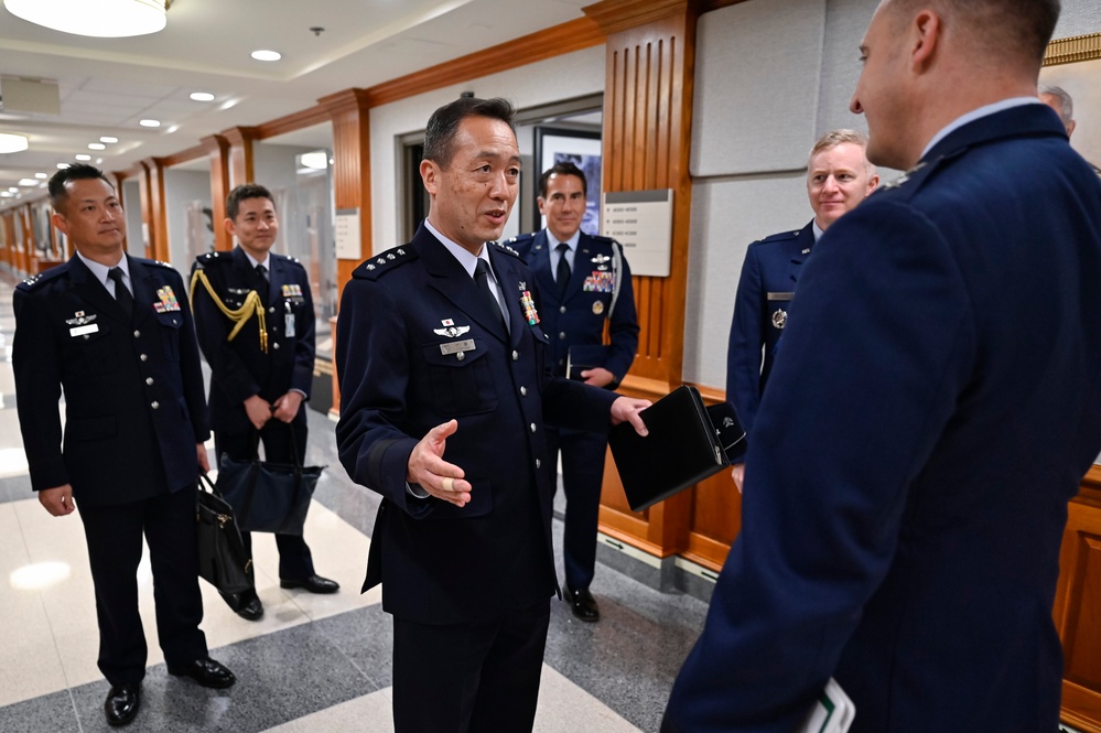 CSAF Brown meets Japan Gen. Uchikura