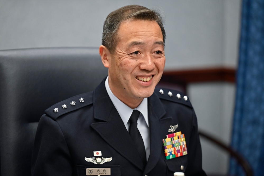 CSAF Brown meets Japan Gen. Uchikura