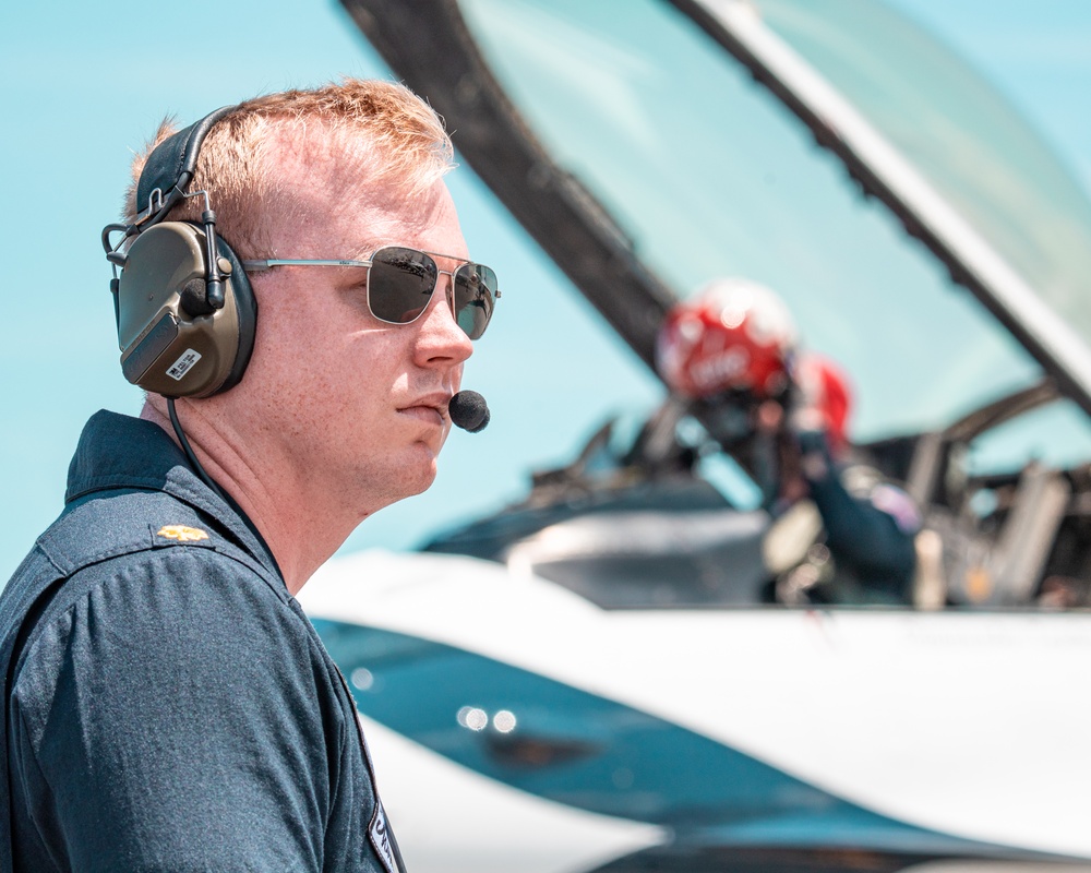 Thunderbirds Soar on the Space Coast