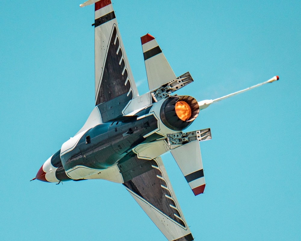 Thunderbirds Soar on the Space Coast