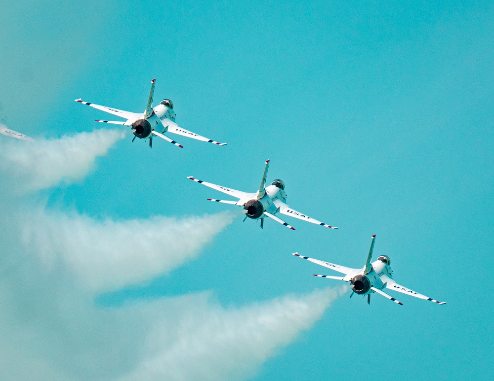 Thunderbirds Soar on the Space Coast