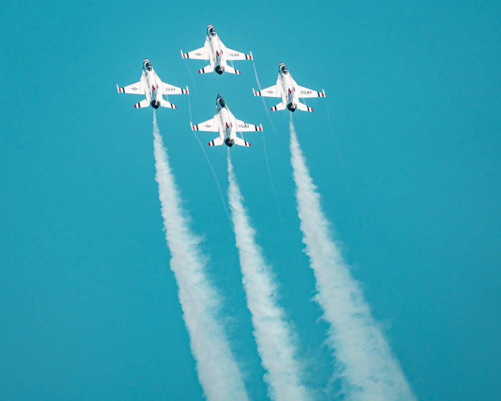 Thunderbirds Soar on the Space Coast