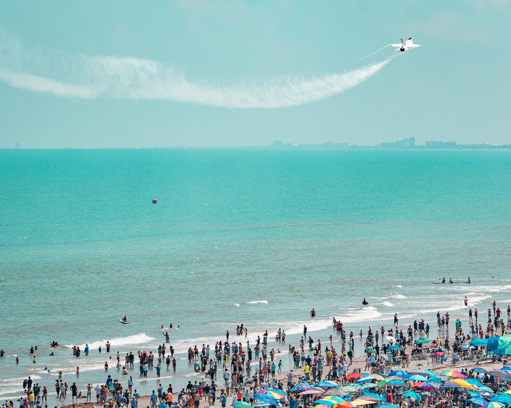 Thunderbirds Soar on the Space Coast