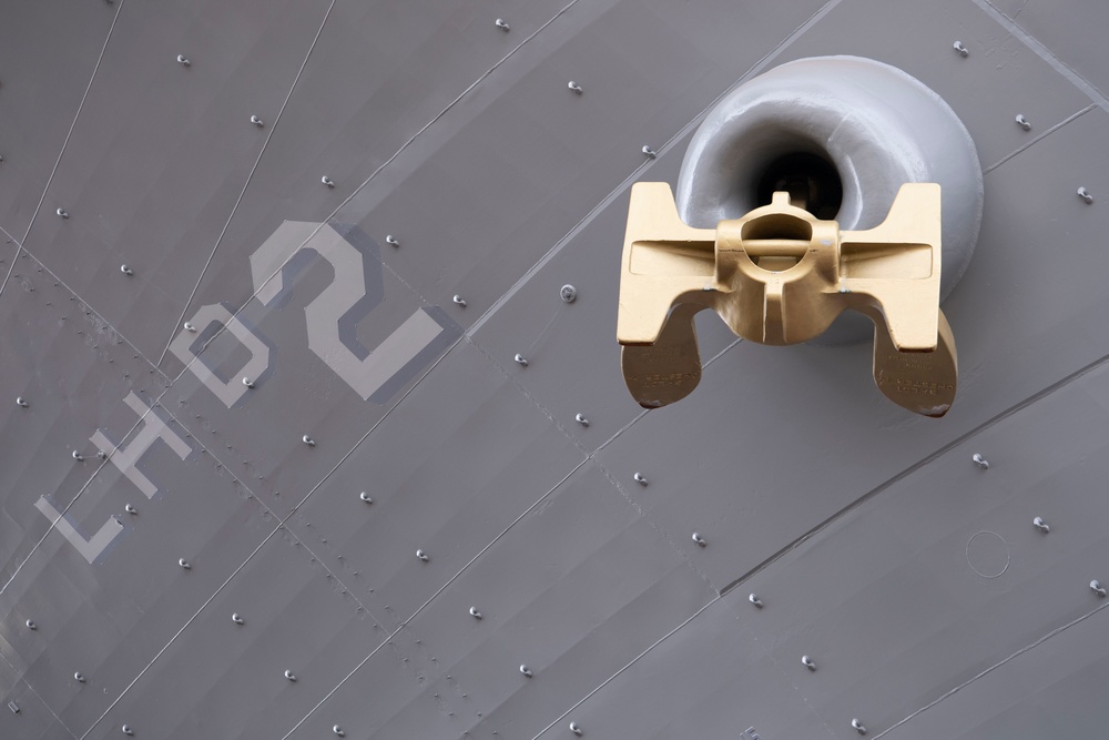 USS Essex Recovers Starboard Anchor