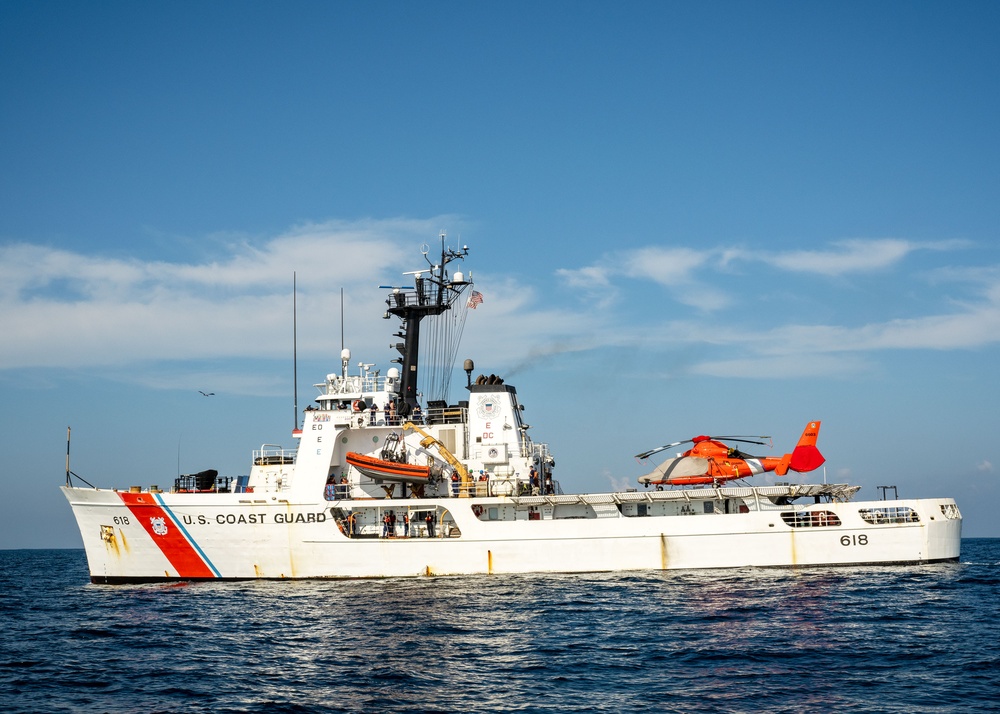 U.S. Coast Guard Cutter Active conducts Eastern Pacific patrol