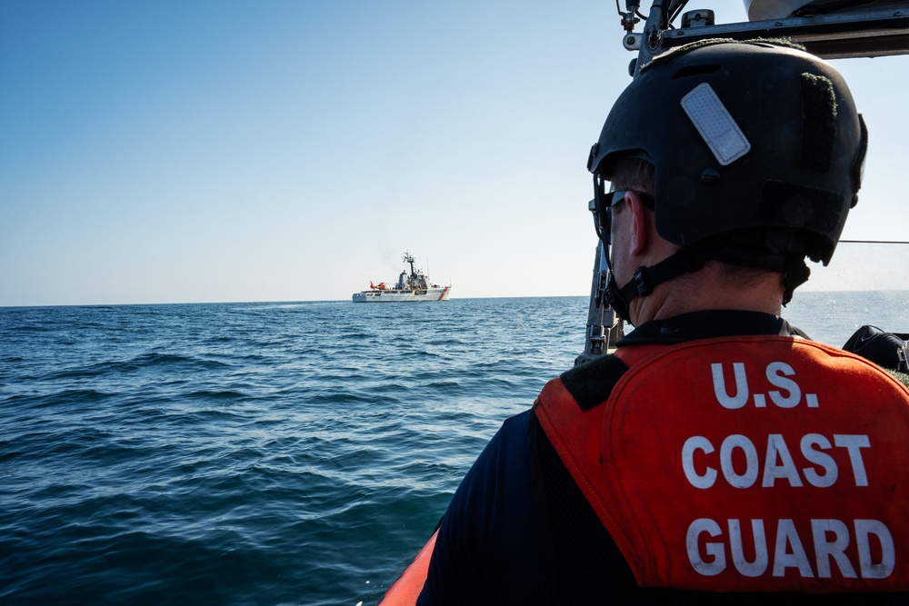 U.S. Coast Guard Cutter Active conducts Eastern Pacific patrol