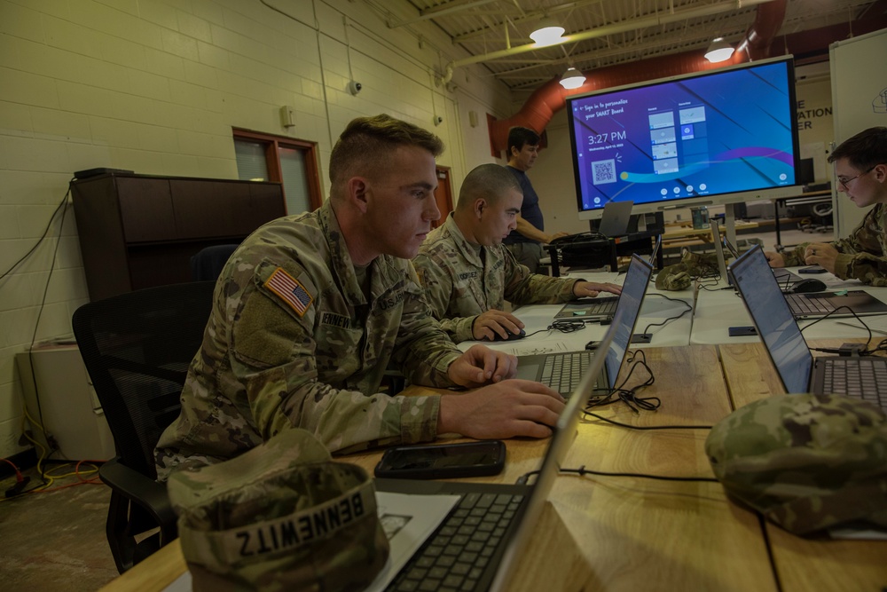 &quot;Dogface&quot; Soldiers Learn 3D Modeling at the Marne Innovation Center