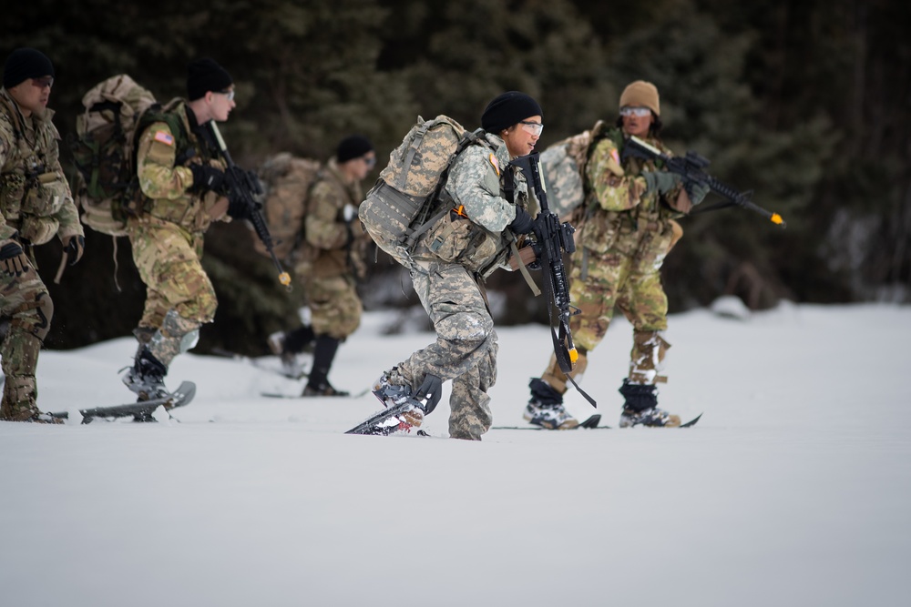 Cadets with University Alaska Anchorage Army ROTC Seawolf Detachment and University Alaska Fairbanks Army ROTC Nanook Battalion train together during the Operation Valkyrie Sheild