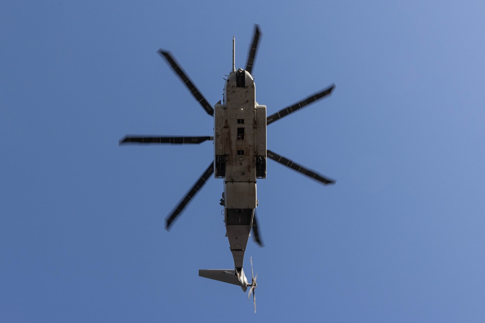 HMH-461 conducts junior pilot training exercise