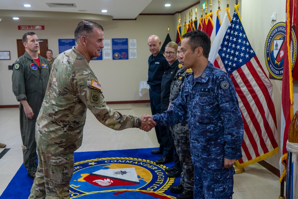 U.S. Army Gen. Charles Flynn Visits COMLOG WESTPAC