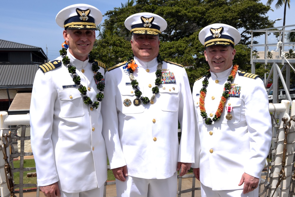 Coast Guard Cutter Stratton holds chain of command ceremony at Base Honolulu