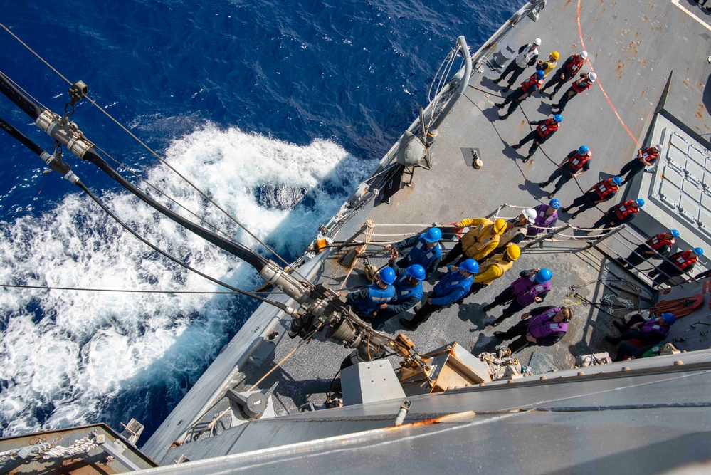 Wayne. E. Meyer Conducts Underway Replenishment