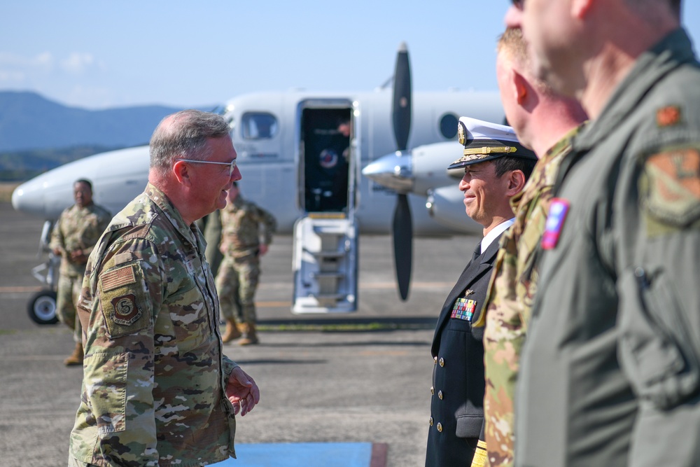 USFJ, 374th leaders thank Kanoya team, local leaders