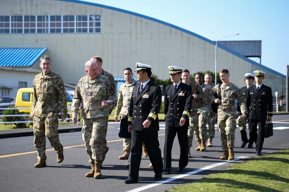 USFJ, 374th leaders thank Kanoya team, local leaders