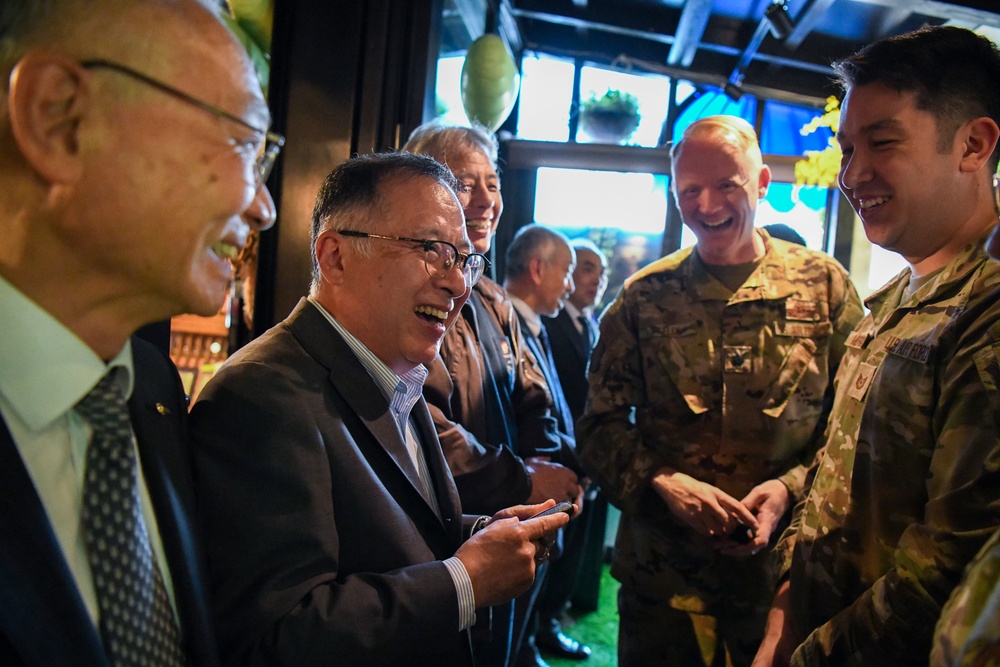 USFJ, 374th leaders thank Kanoya team, local leaders