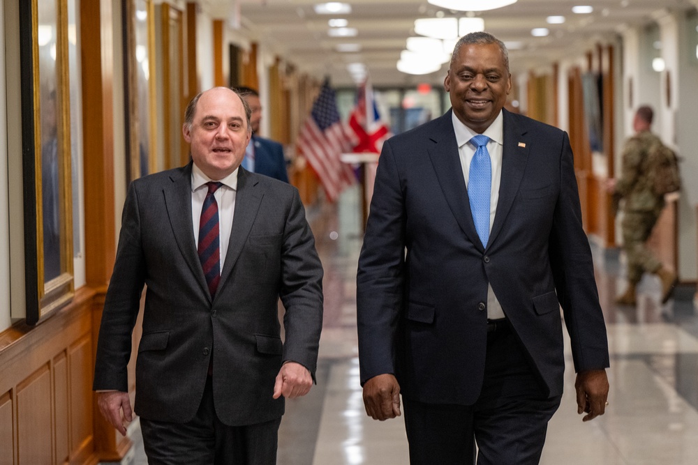 SECDEF hosts UK Defense Secretary
