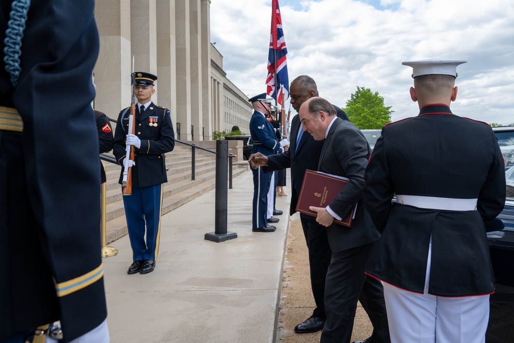 SECDEF hosts UK Defense Secretary
