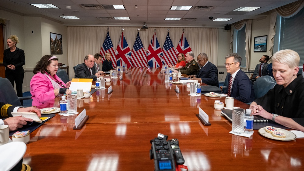 SECDEF hosts UK Defense Secretary