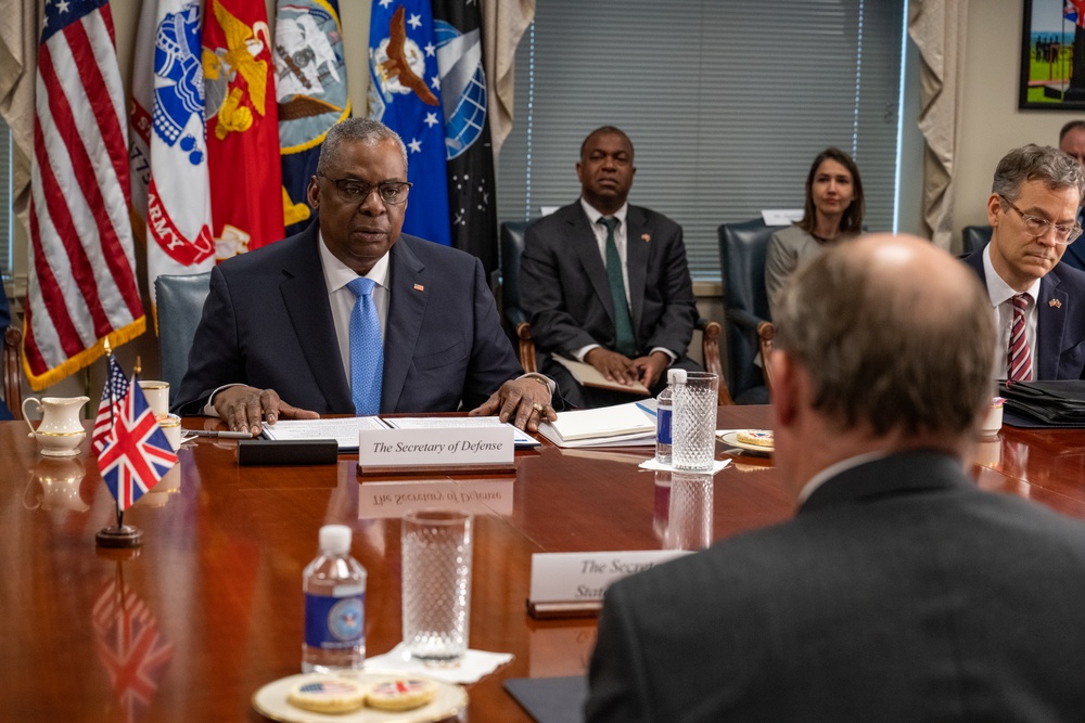 SECDEF hosts UK Defense Secretary
