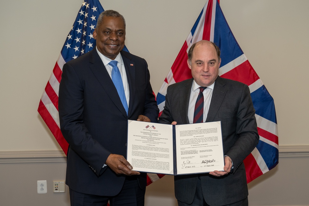 SECDEF hosts UK Defense Secretary