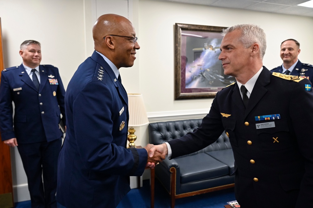 CSAF Brown meets Sweden Maj. Gen. Wikman