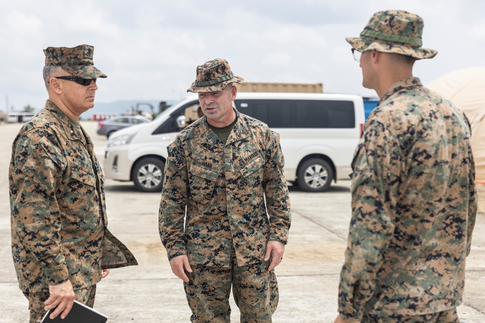 3d MLG General and AFP Chief of Staff visit Camp Agnew