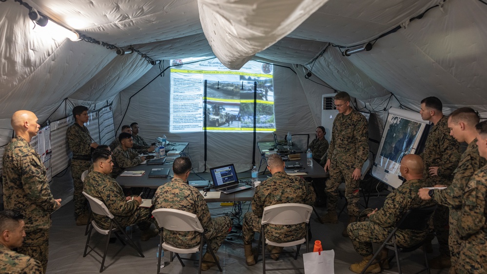 3d MLG General and AFP Chief of Staff visit Camp Agnew