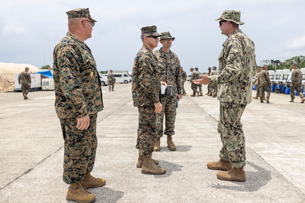 3d MLG General and AFP Chief of Staff visit Camp Agnew