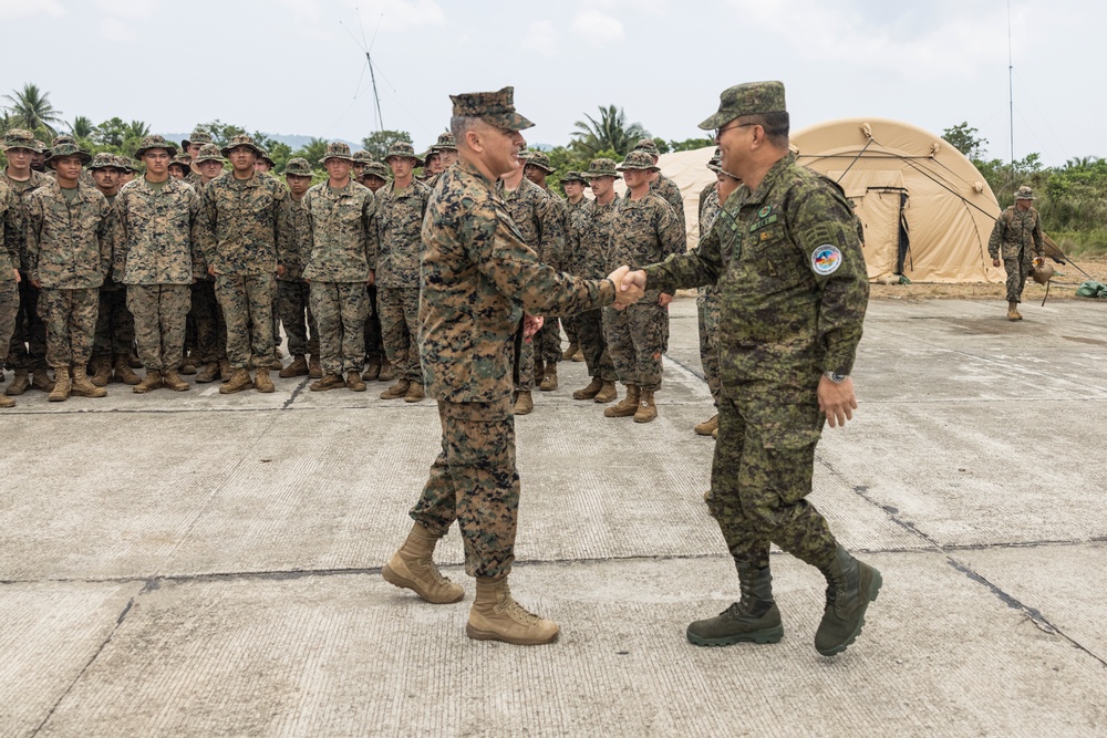 3d MLG General and AFP Chief of Staff visit Camp Agnew