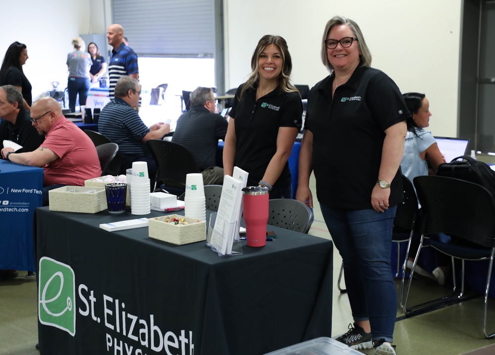 Kentucky Guard hosts career fair, connects with community