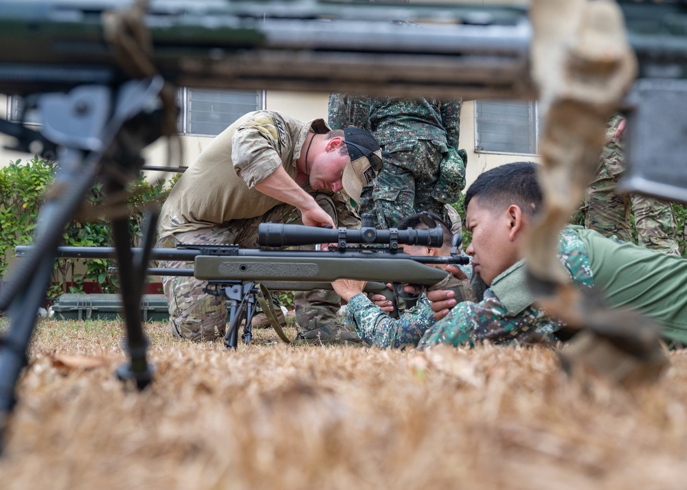 Balikatan 23 | NSW, MARSOC conduct weapons, medical training with AFP NAVSOU