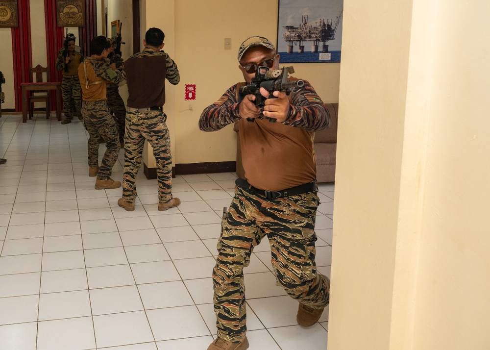 Balikatan 23 | NSW trains AFP NAVSOU in CQC fundamentals