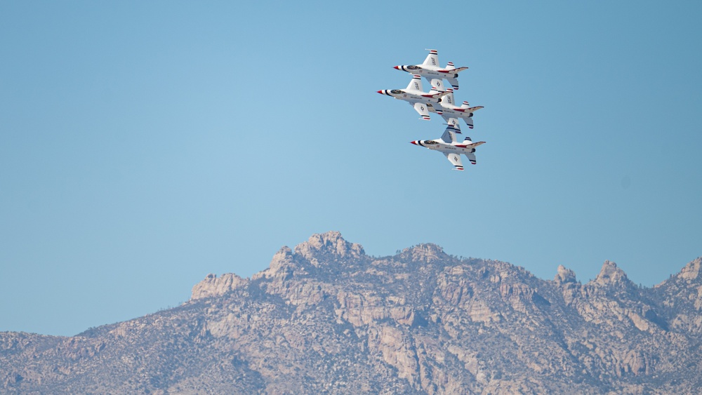 Thunderbirds at Thunder and Lightning over Arizona 2023