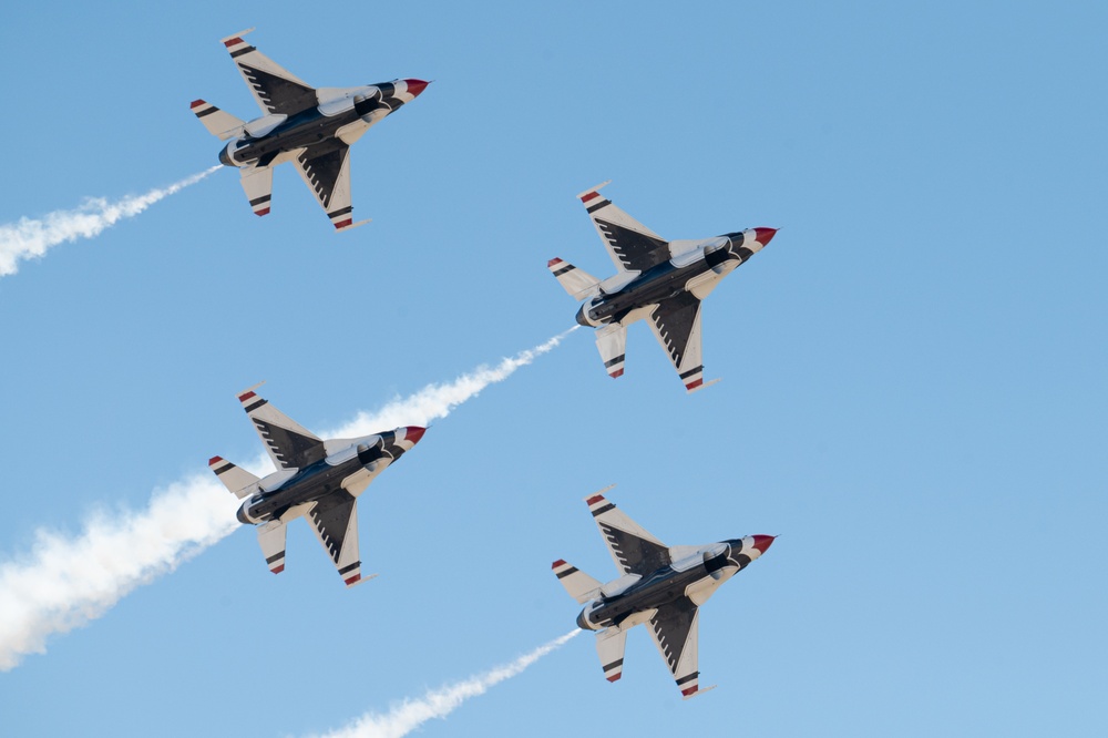 Thunderbirds at Thunder and Lightning over Arizona 2023